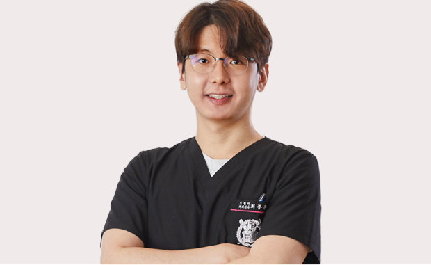 Director of Integrative Dentistry, <br>Dr. Jong Hoon Choi